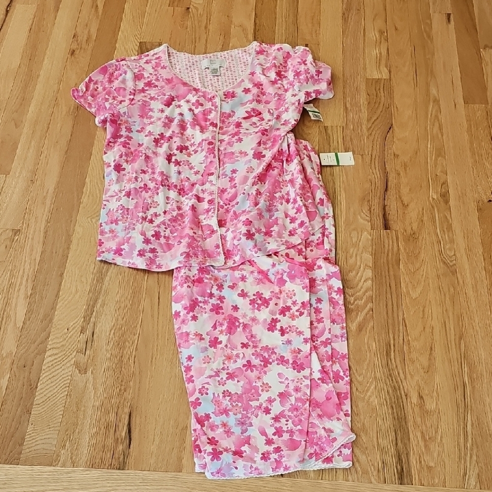 Karen Neuburger Pink and White Floral Pajama Set